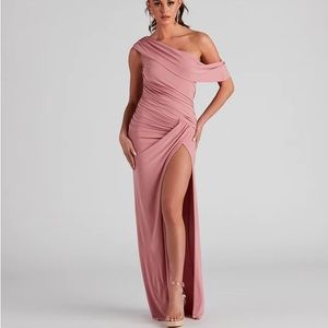 NWT KALEIGH OFF SHOULDER DRESS